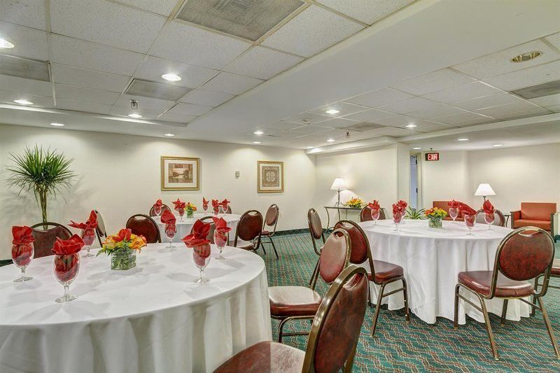Fairfield & By Marriott West/mark Center Alexandria
