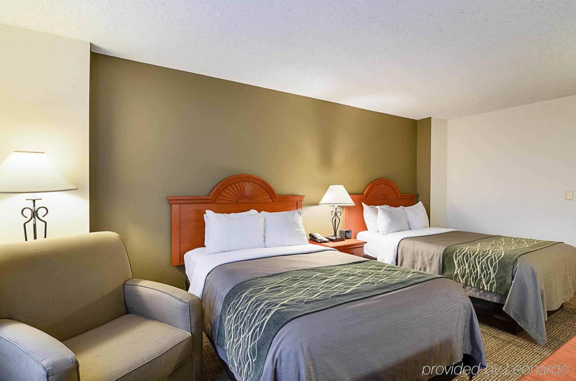 Fairfield & By Marriott West/mark Center 3*