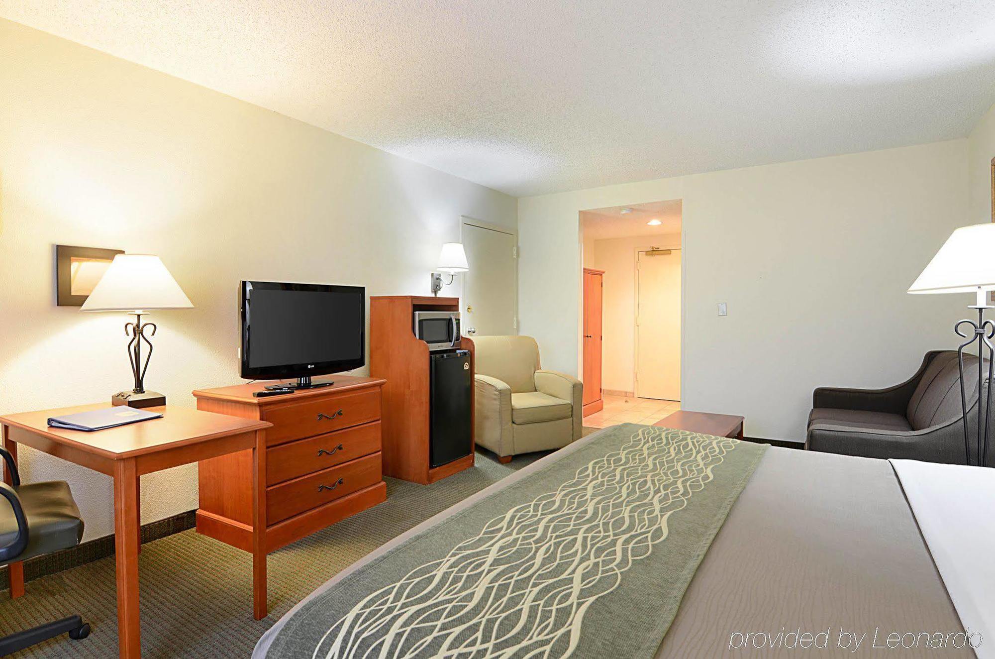 Fairfield & By Marriott West/mark Center Hotel