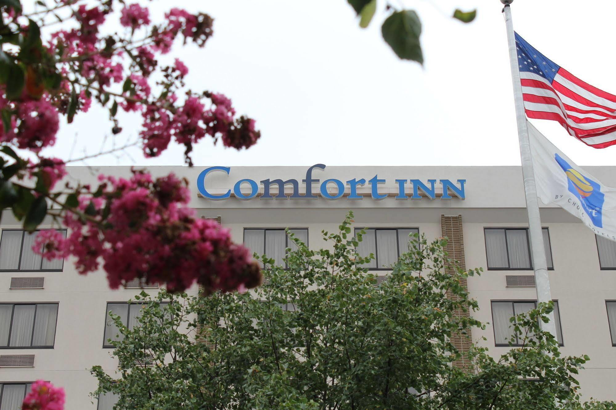 Fairfield & By Marriott West/mark Center Hotel