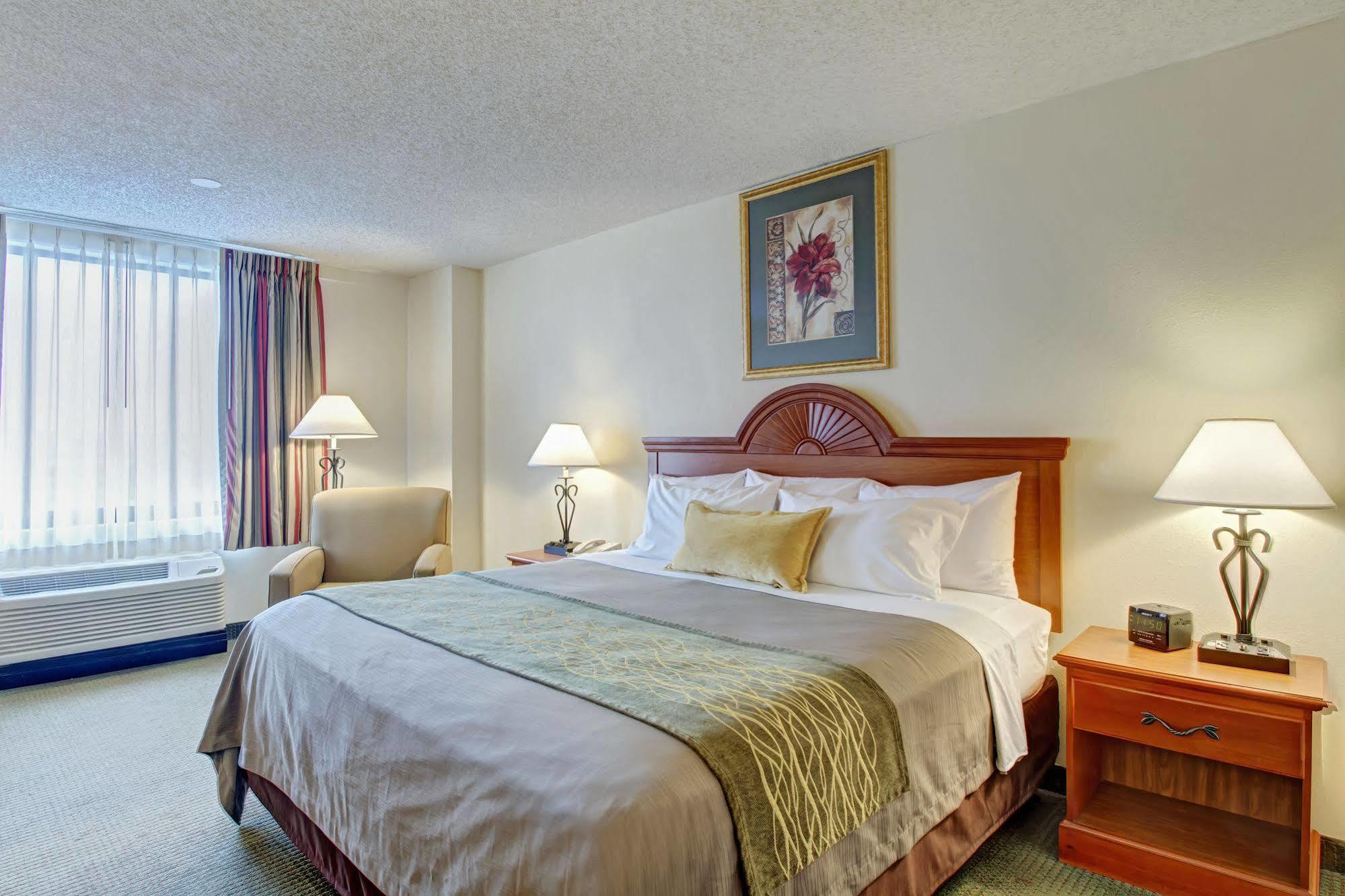 Hotel Fairfield & By Marriott West/mark Center 3*
