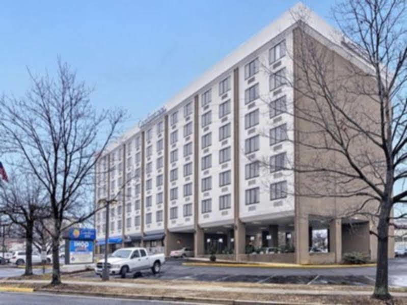 Fairfield & By Marriott West/mark Center Hotel